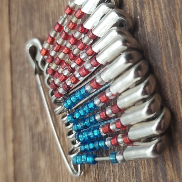 B622 flag USA patriotic pin brooch - Picture 2 of 2